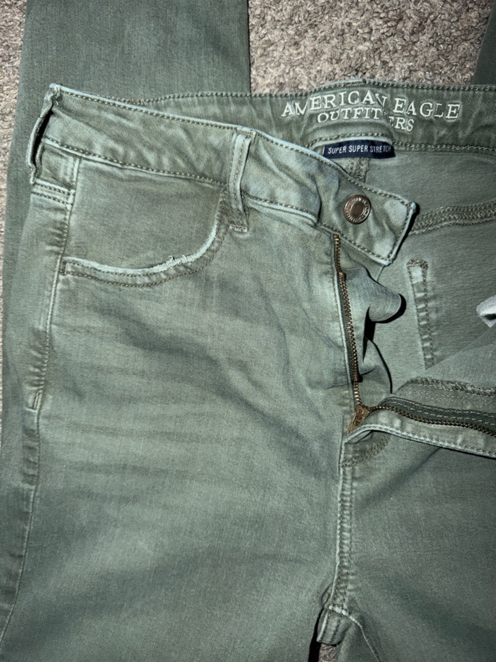 American Eagle Outfitters Women's Skinny Jeans in Olive - Picture 3 of 10